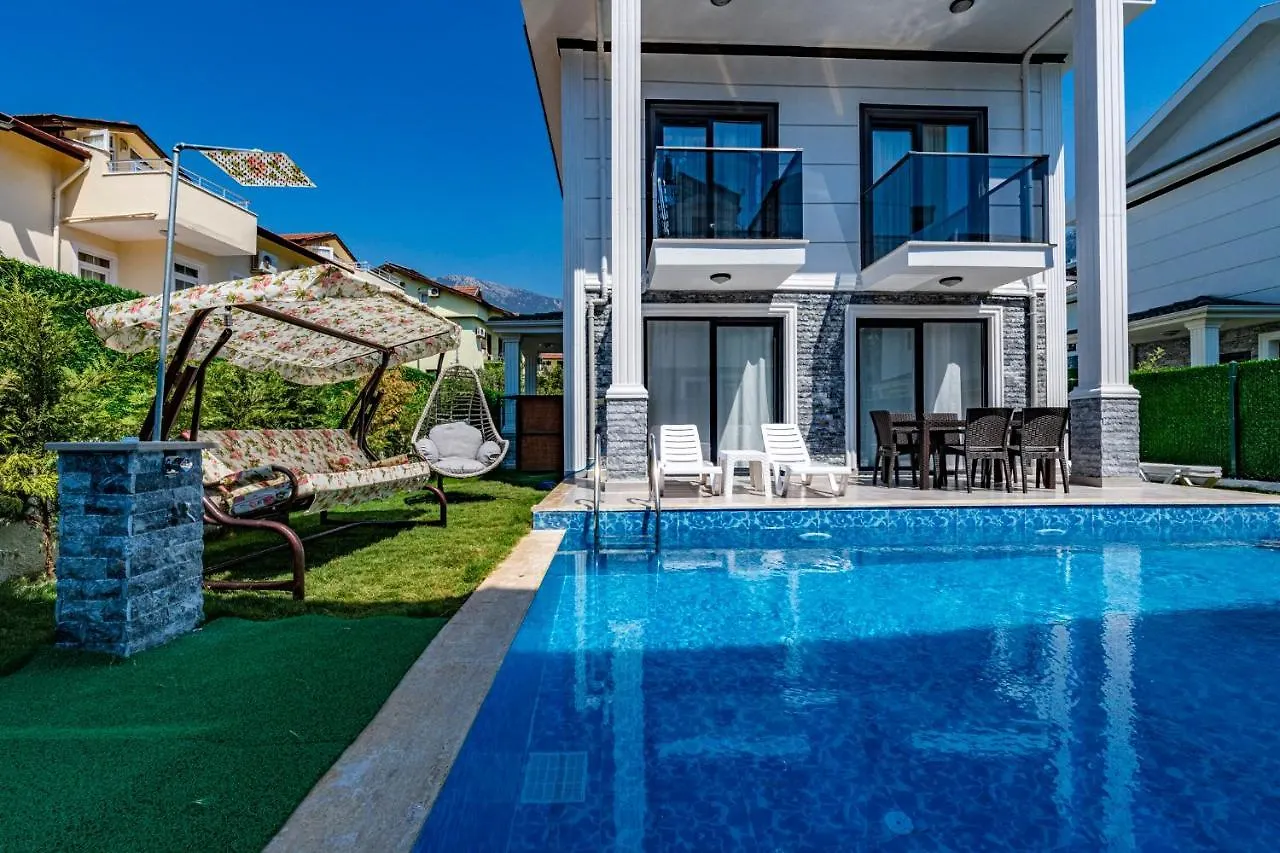 פאטהיה Salkim- 4 Bedroom Holiday Villa In Oludeniz טורקיה