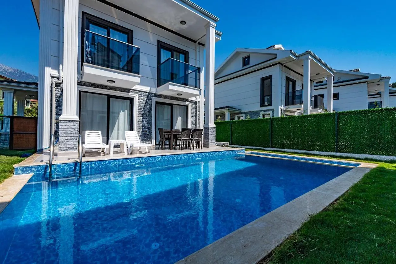 Salkim- 4 Bedroom Holiday Villa In Oludeniz Fethiye Turecko