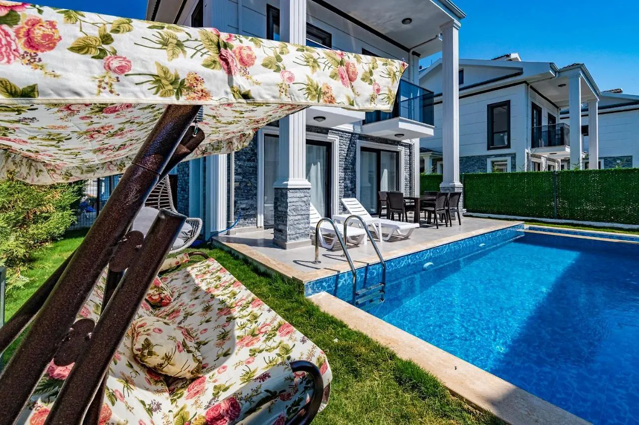 פאטהיה Salkim- 4 Bedroom Holiday Villa In Oludeniz